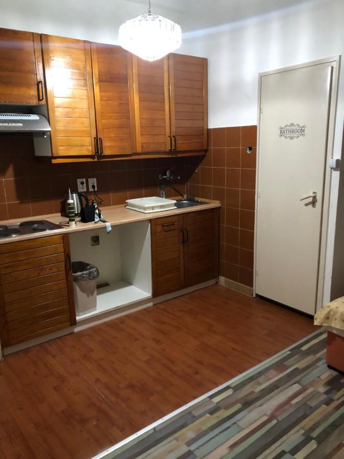 7Dab Apartment Bezeredj Contactless Self -Check-In Budapest Exterior photo